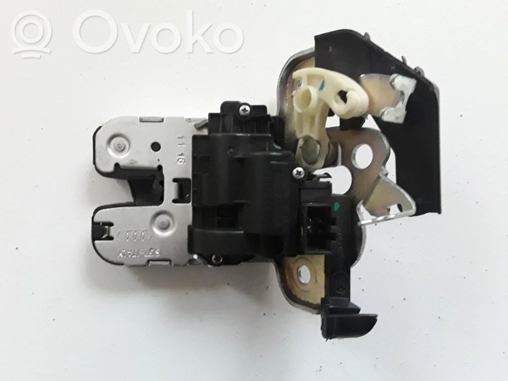 Loading door lock   8R0827505A
