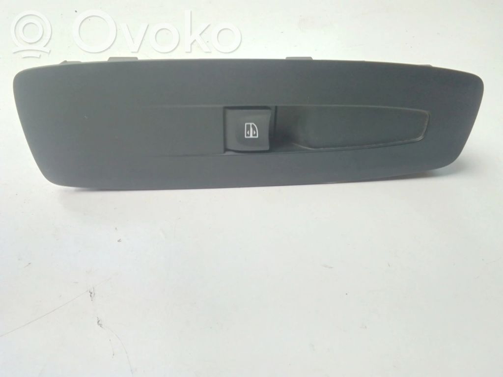 Renault Kadjar Electric window control switch 