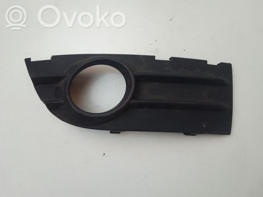 Volvo C30 Etusumuvalon ritilä 