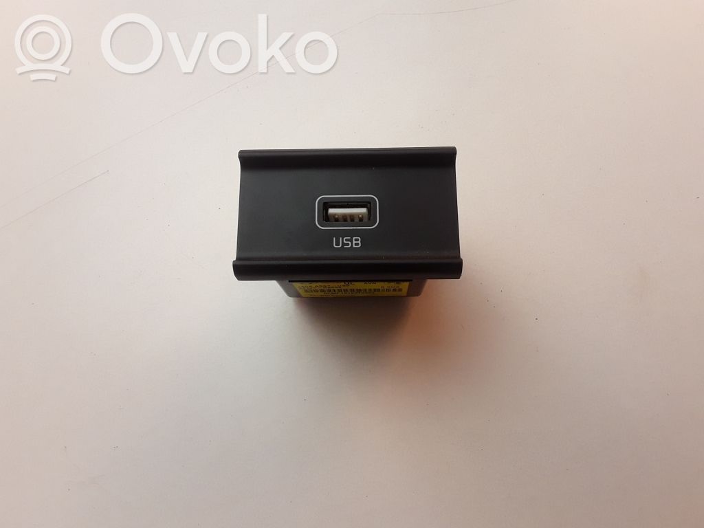 KIA Sportage Enchufe conector USB 