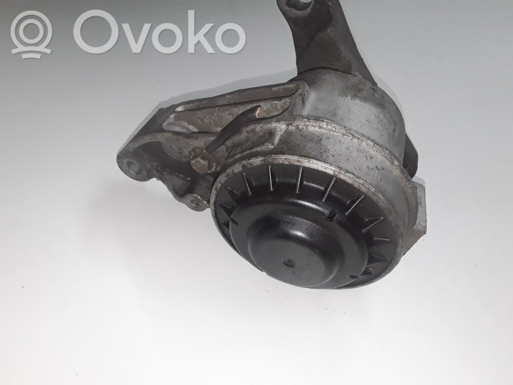 Ford Galaxy Engine mount bracket 