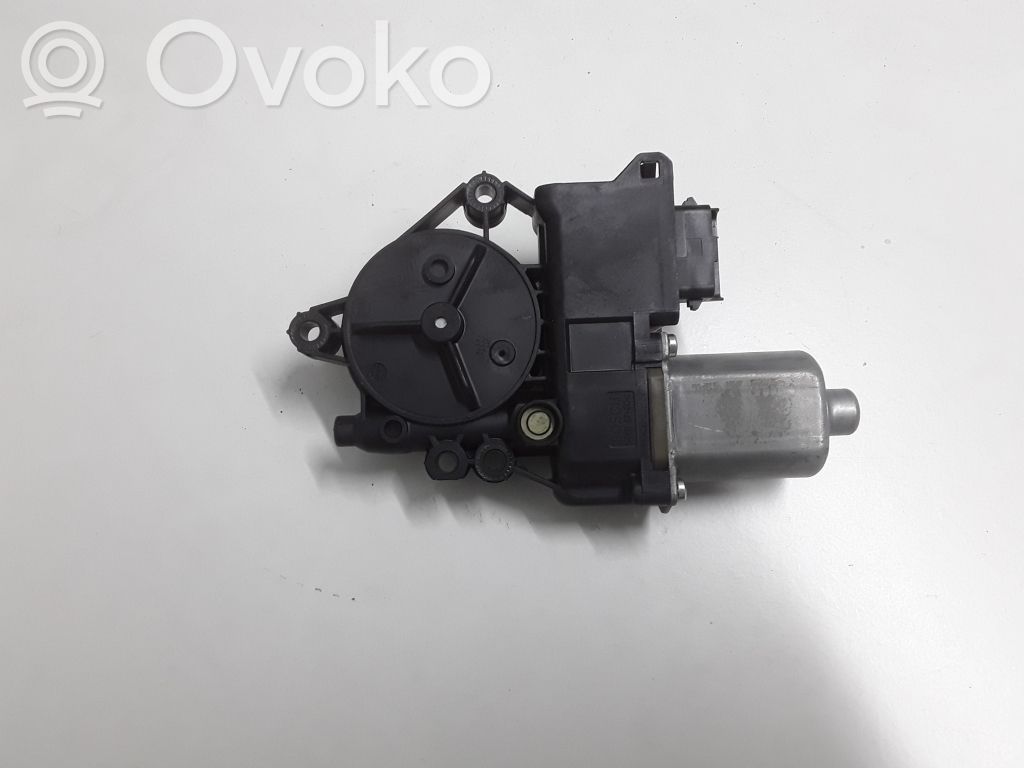 KIA Sorento Takaoven ikkunan nostomoottori 