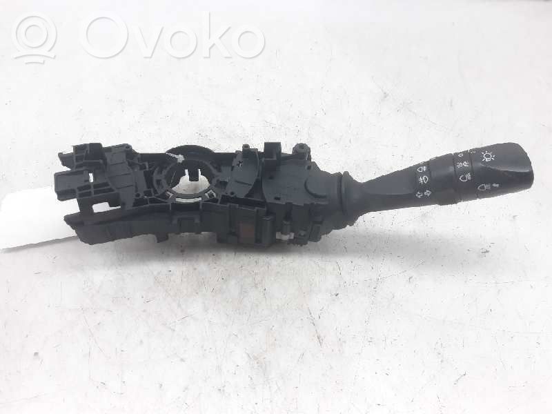 Toyota Auris E180 Interruptor de luz 