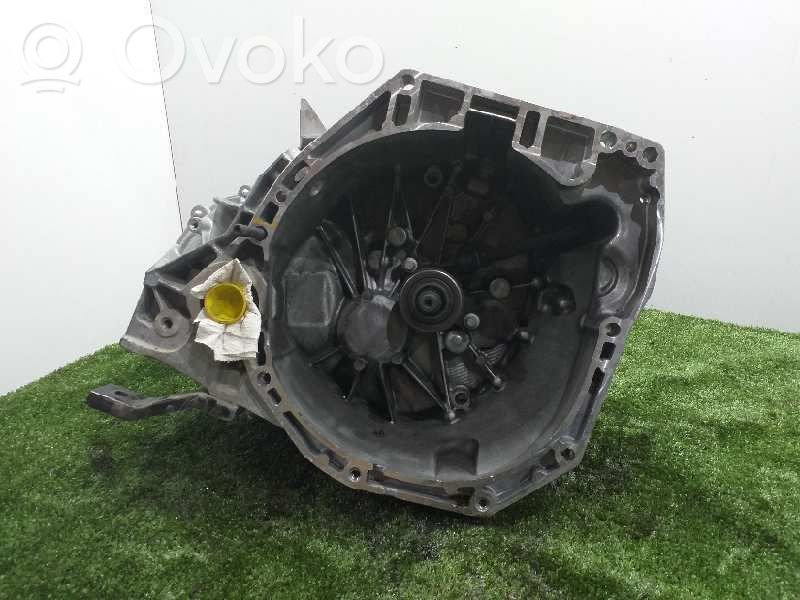 Nissan Pulsar Scatola del cambio manuale a 5 velocità 