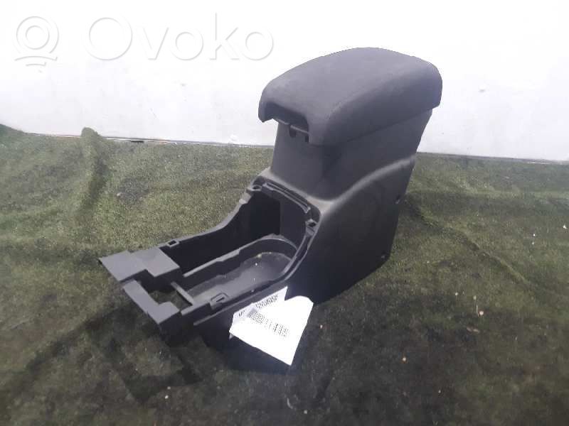 Mitsubishi Outlander Reposabrazos 
