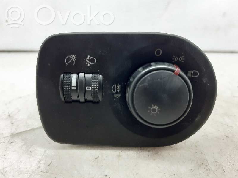 Seat Leon (1P) Light switch 