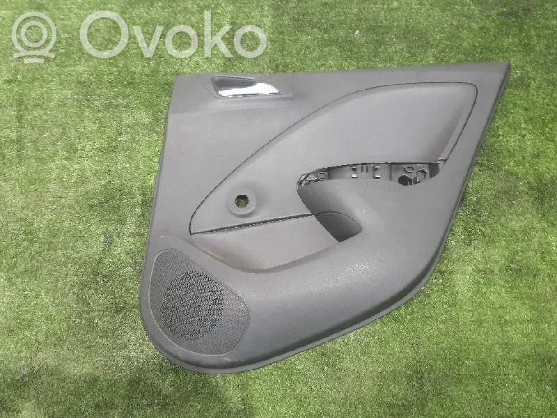 Opel Corsa E Boczki / Poszycie drzwi tylnych 