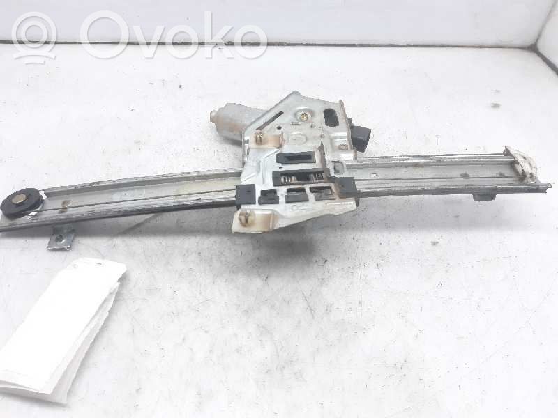 Mitsubishi Montero Regulador manual de la ventanilla trasera 