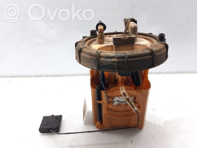Bomba interna de combustible   7186296