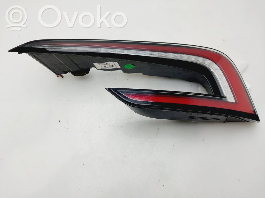 Tesla Model 3 Takavalot 