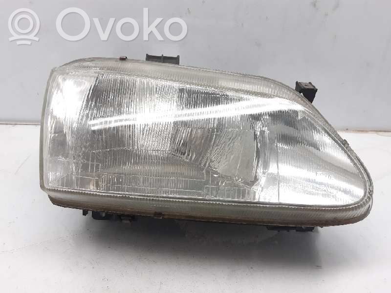 Renault Megane I Etu-/Ajovalo