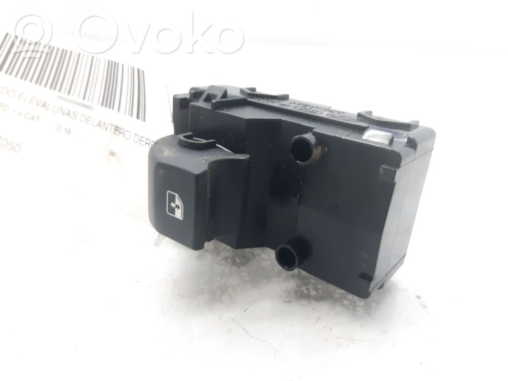 Electric window control switch   93590J7050