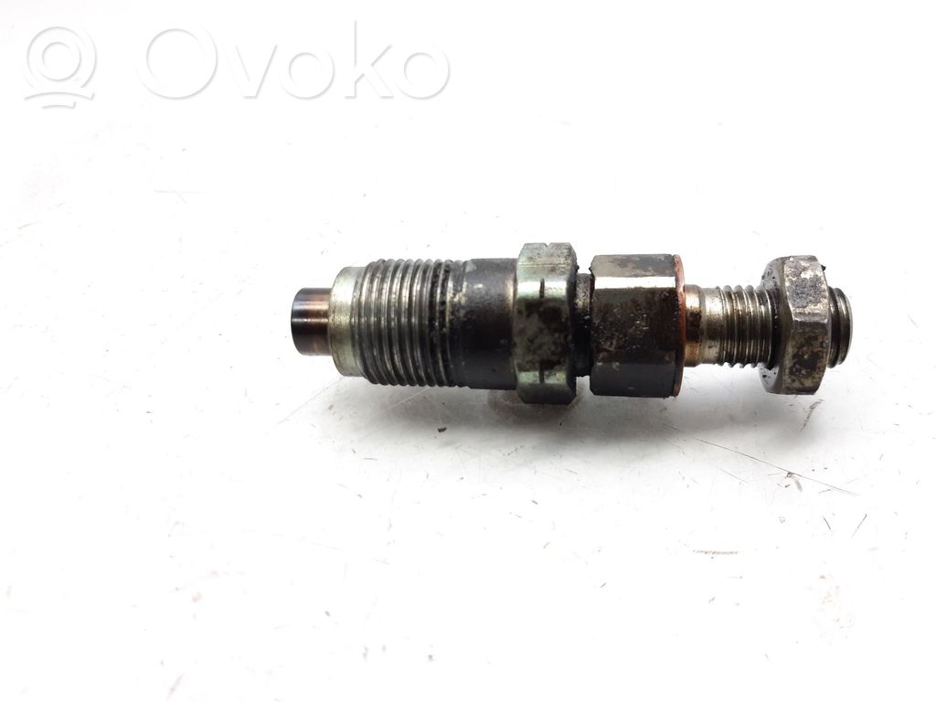 Inyector de combustible   1660063G20