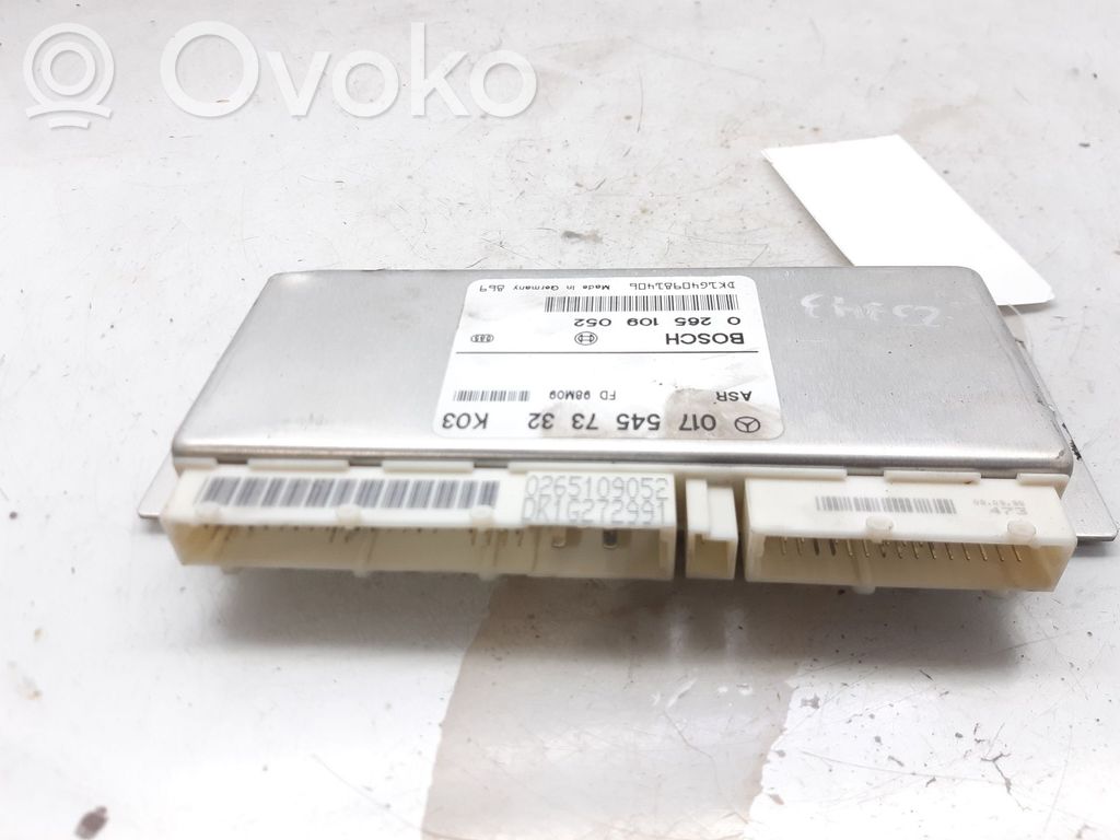 Mercedes-Benz E W212 Boîtier de commande ASC / interrupteurs 
