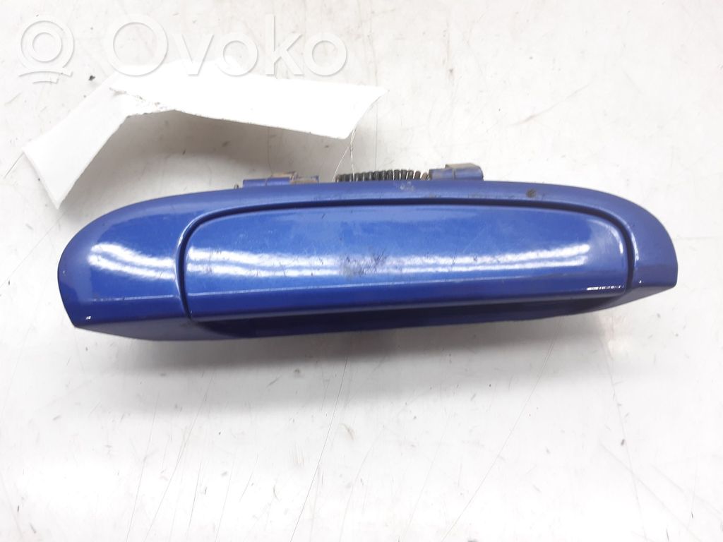 Manecilla externa puerta trasera   8366007010