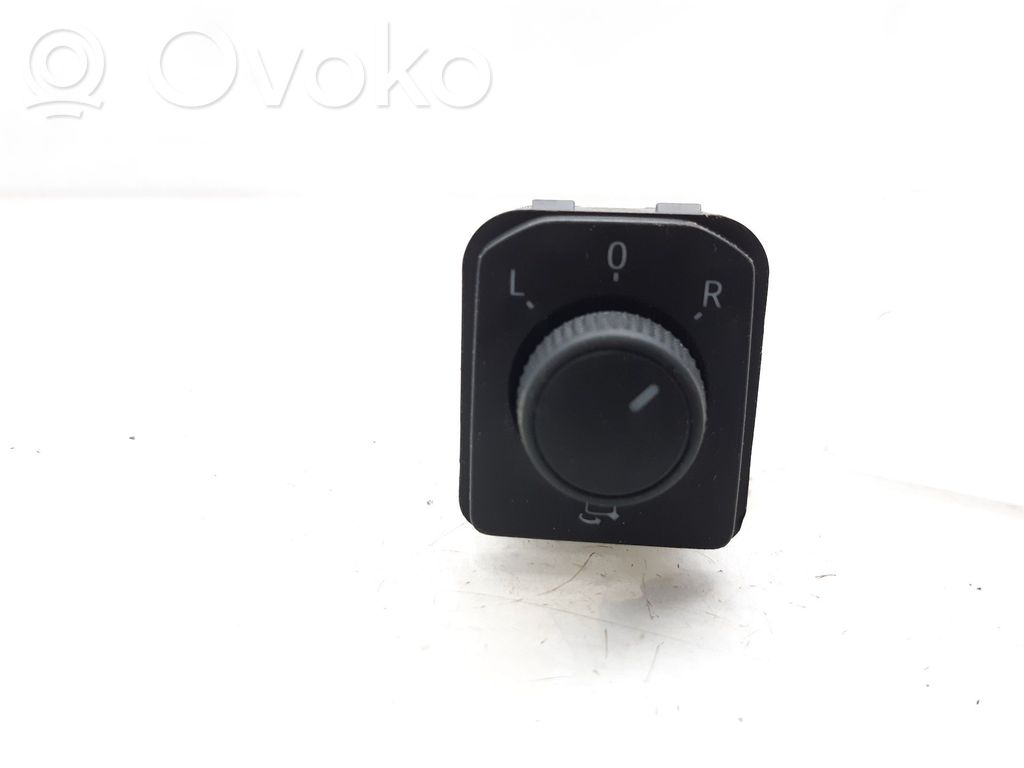 Seat Arona Interruptor del espejo lateral 