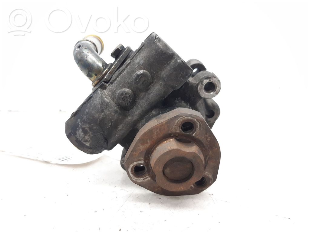 Volkswagen PASSAT B5.5 Ohjaustehostimen pumppu 