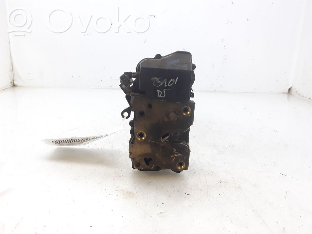 Peugeot Partner Front door lock 