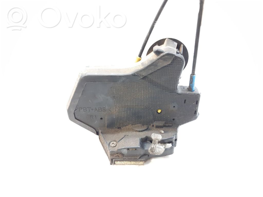 Toyota Corolla E120 E130 Cerradura de puerta trasera