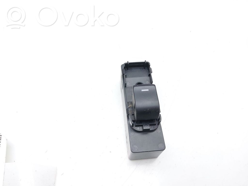 Interruptor del elevalunas eléctrico   KA1H66380