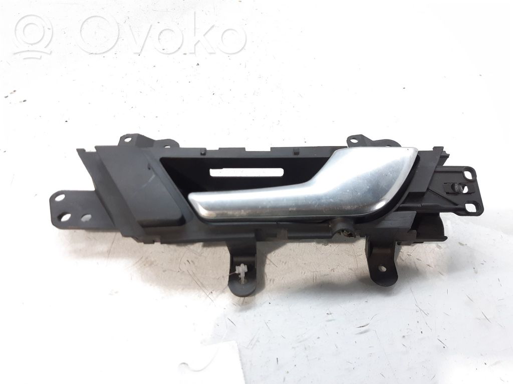 Manecilla interna puerta trasera   4F0839020