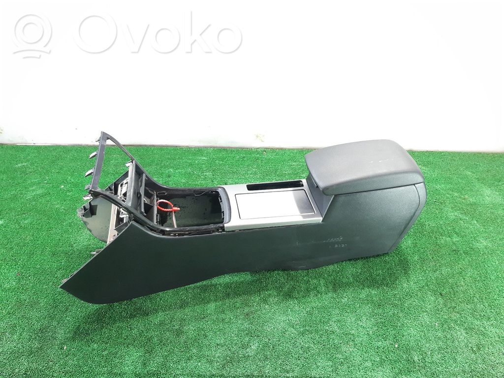 Mazda 6 Подлокотник 