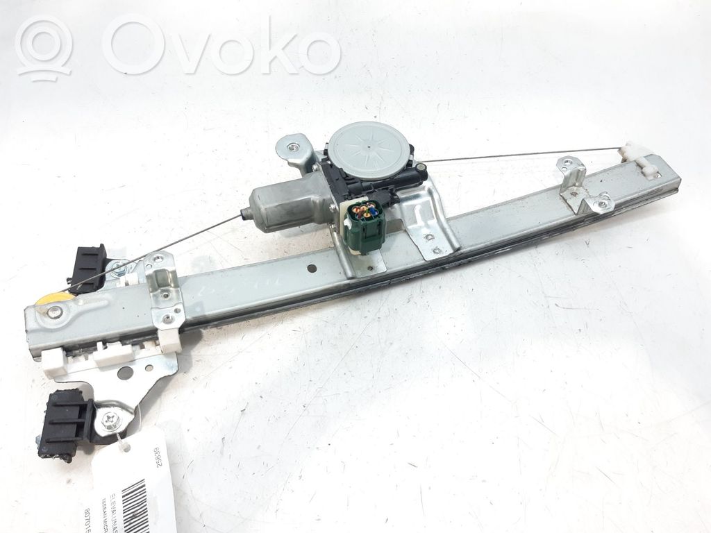 Nissan Micra K14 Elektryczny podnośnik szyby drzwi przednich 