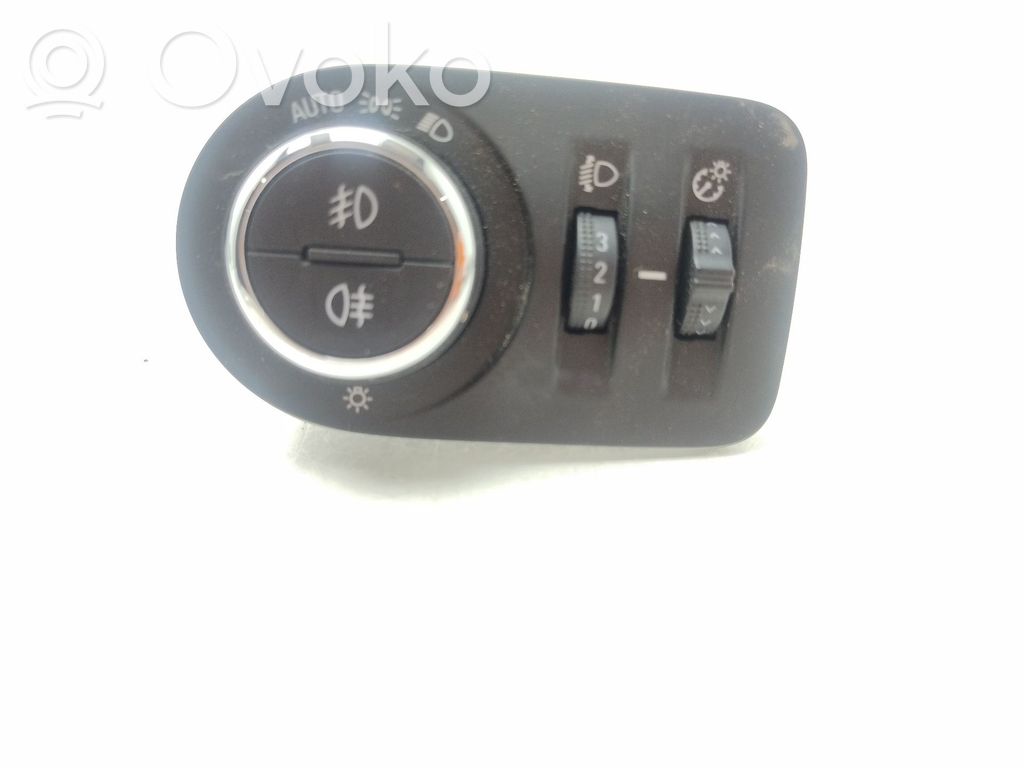 Opel Crossland X Interruttore luci