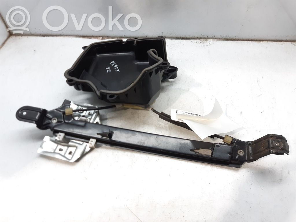 Seat Leon (1P) Ręczny podnośnik szyby drzwi tylnych 
