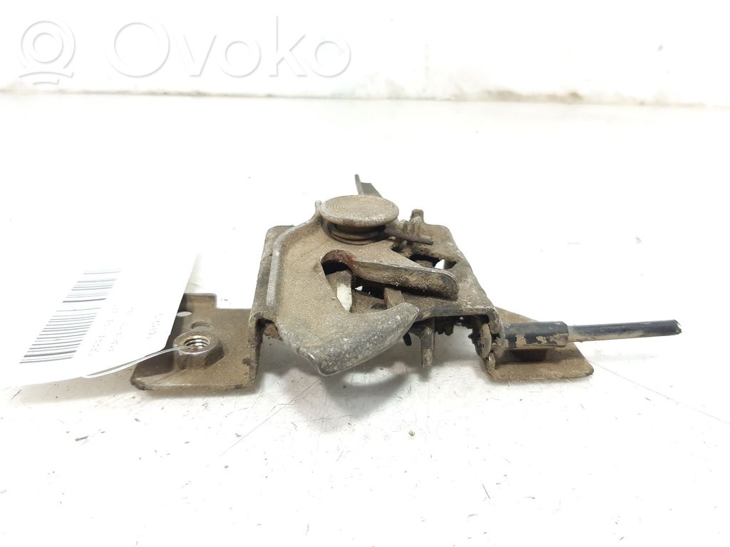 Ford Fusion Tie down hook / loop 