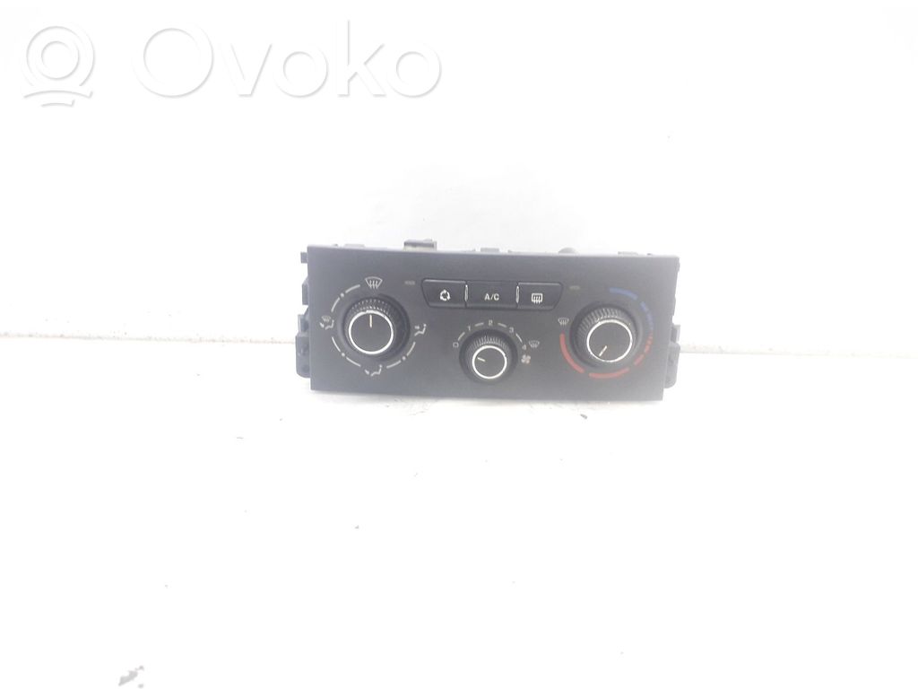 Peugeot 207 Climate control unit 