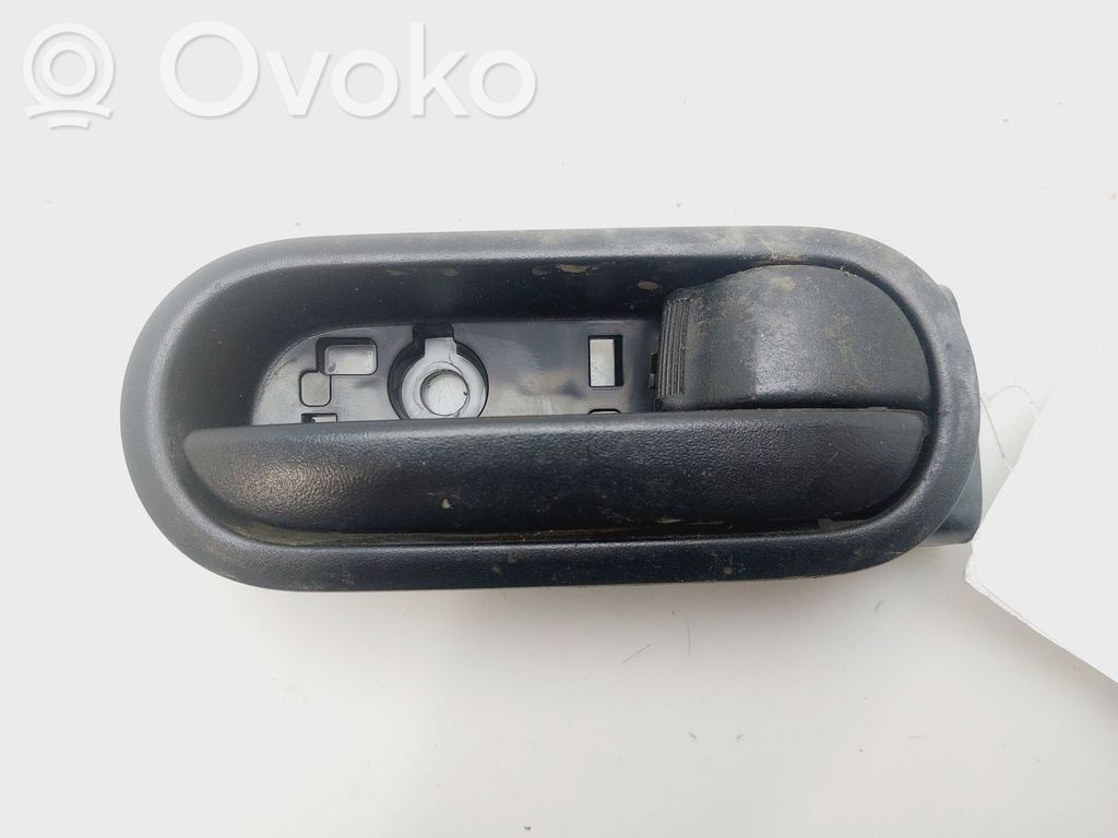 Mazda 2 Rankenėlė atidarymo vidinė 