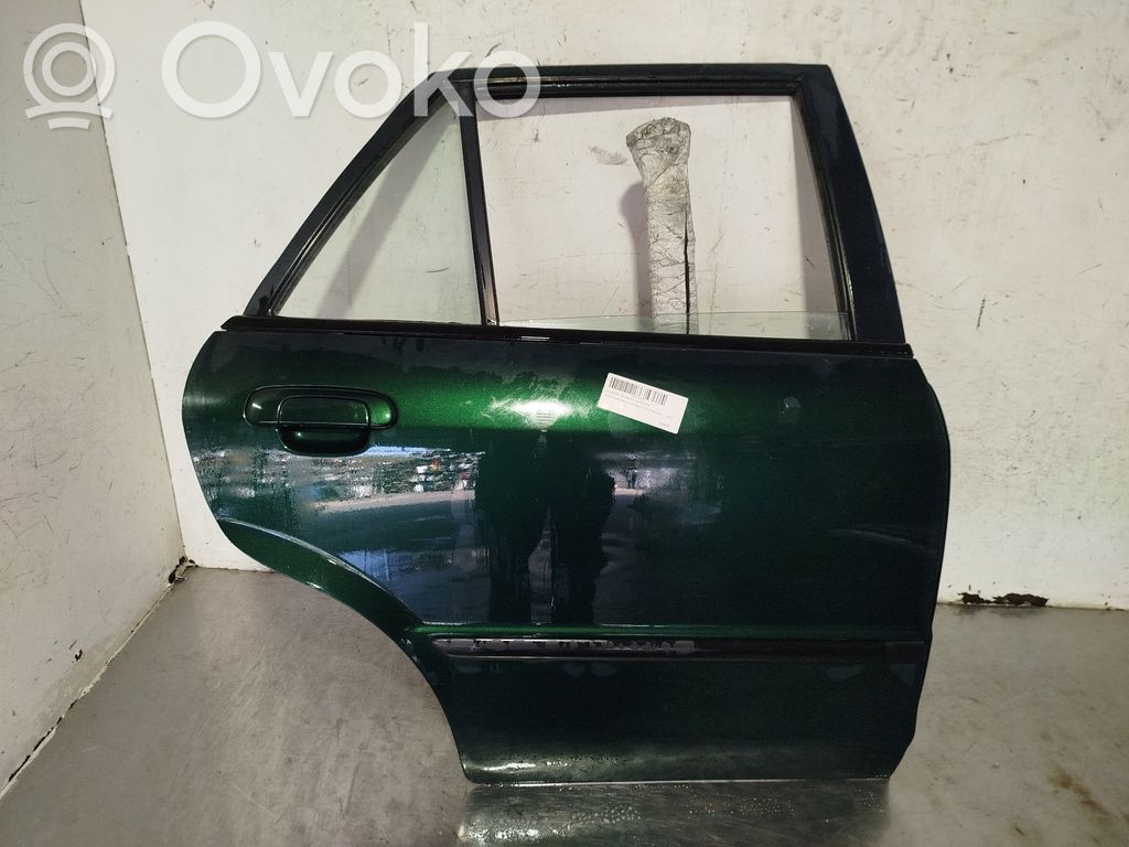 Mazda 323 Puerta trasera 