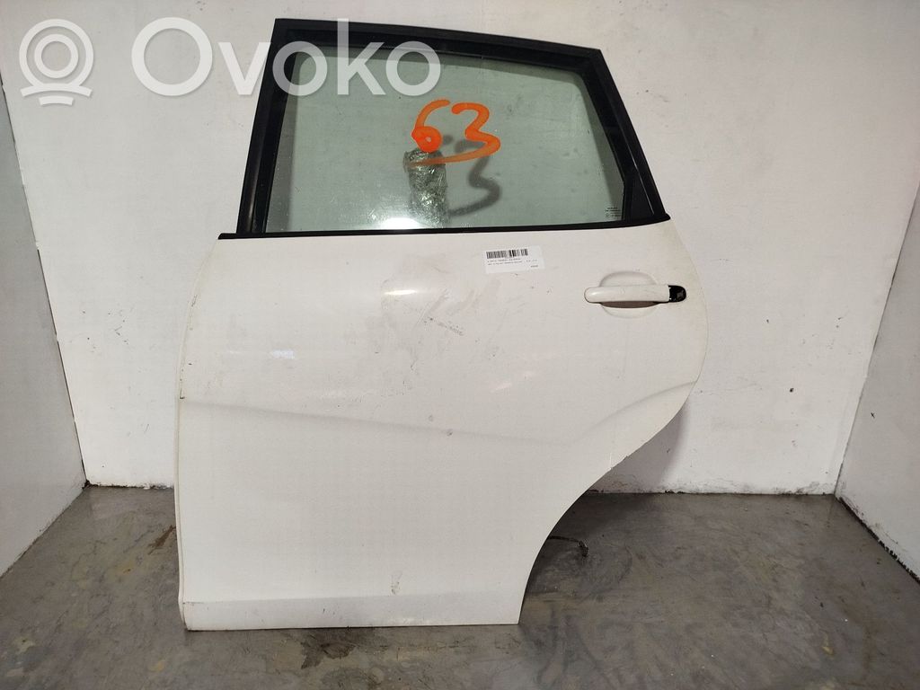 Drzwi tylne   5P0833055A