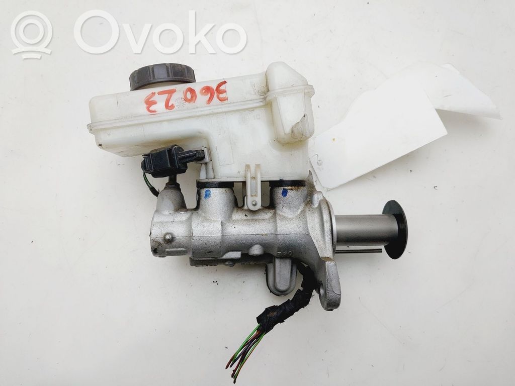 Audi A3 S3 8V Główny cylinder hamulca 
