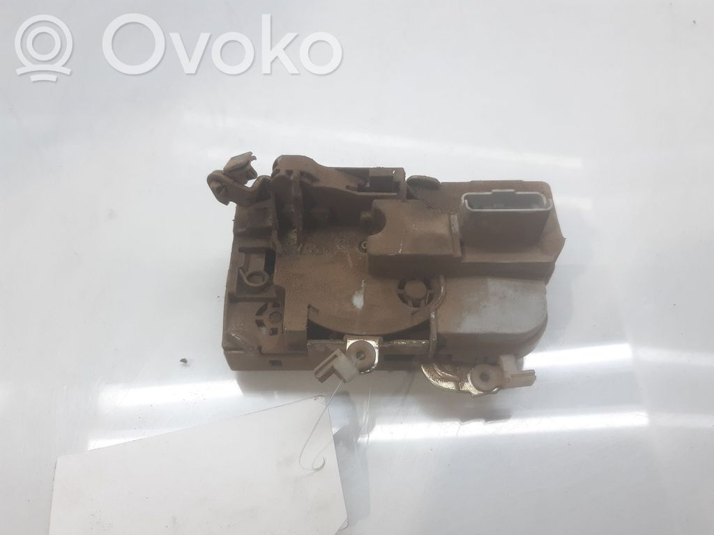 Citroen C5 Priekšpusē slēdzene 