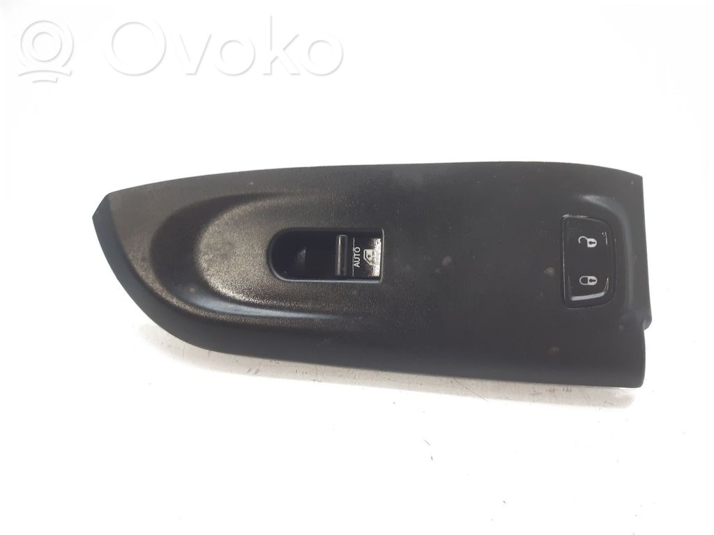 Fiat 500X Przyciski szyb 