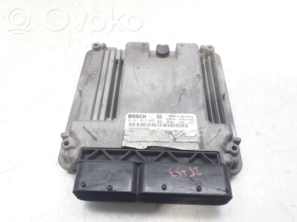 Unidad de control/módulo del motor   1039S19205