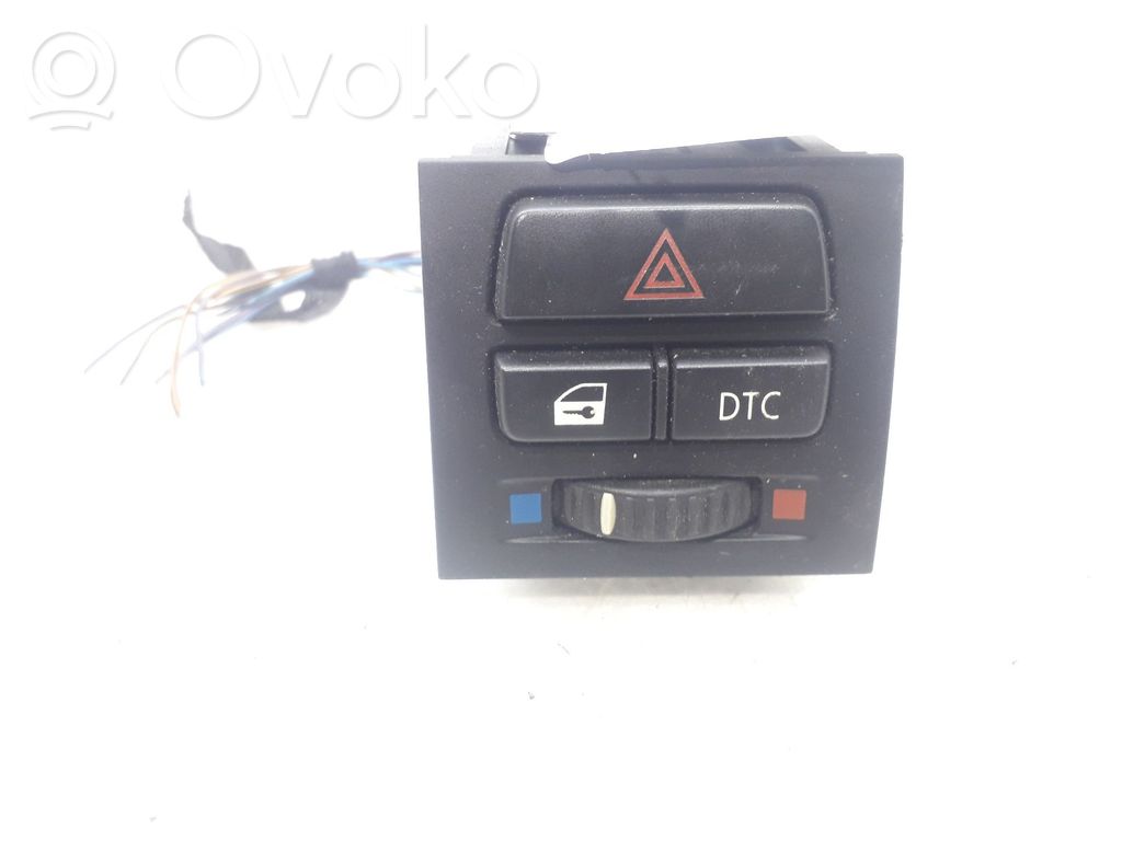 Botón interruptor de luz de peligro   549549533