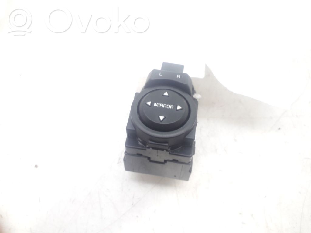 KIA Stonic Interruptor del espejo lateral 