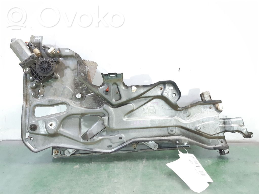 Renault Laguna I Regulador manual de la ventanilla trasera 