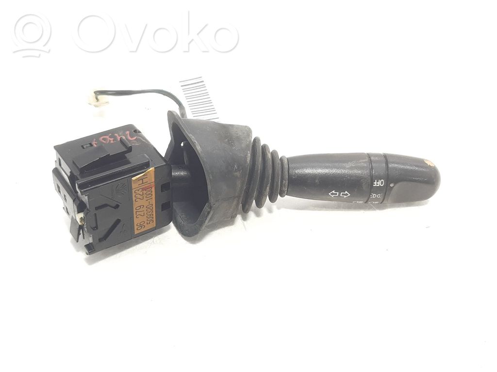 Chevrolet Tacuma Light switch 