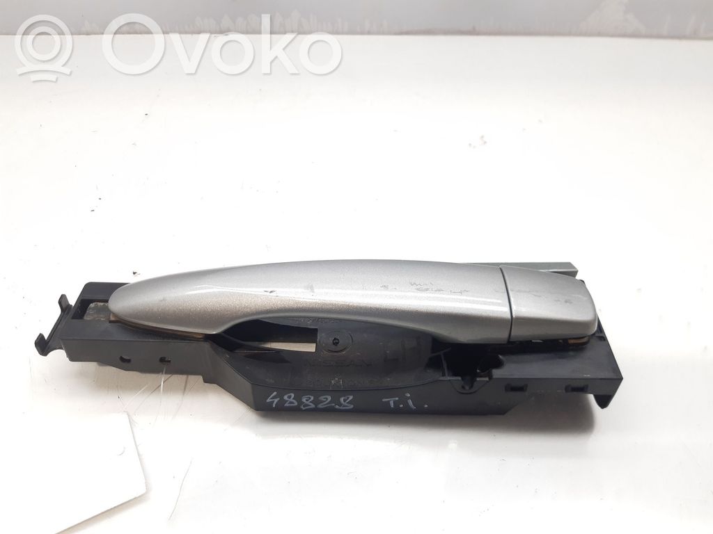 Nissan Qashqai Klamka zewnętrzna drzwi tylnych 