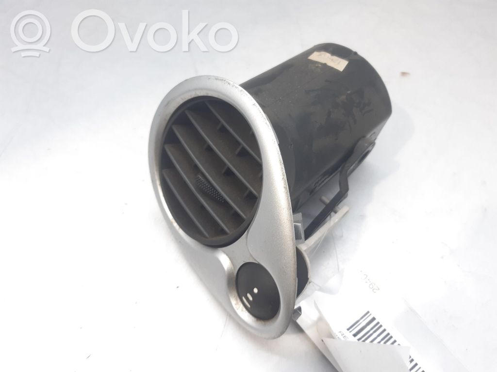 Renault Clio III Grille d'aération centrale 