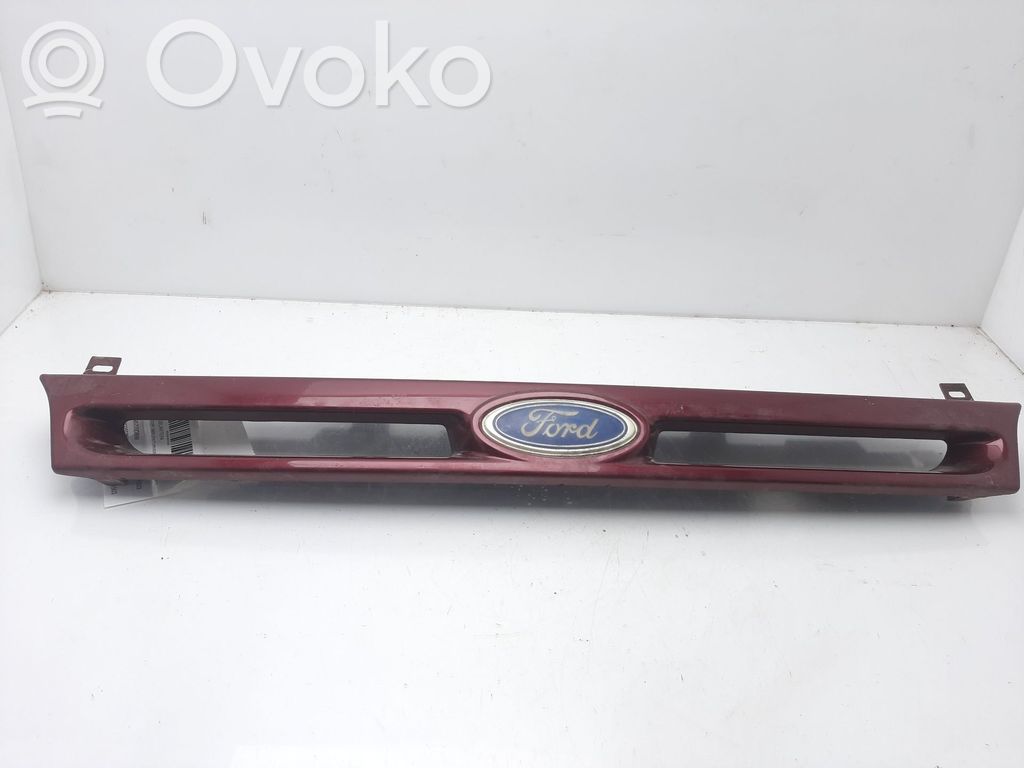 Ford Escort Etusäleikkö 
