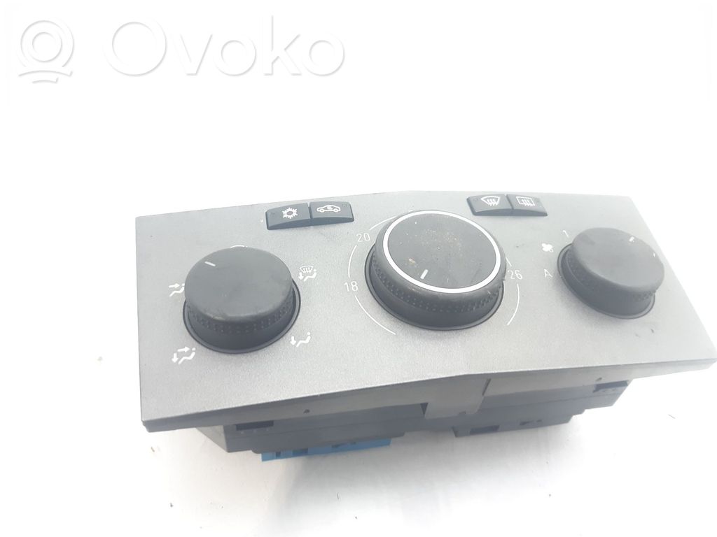Opel Astra H Panel klimatyzacji 