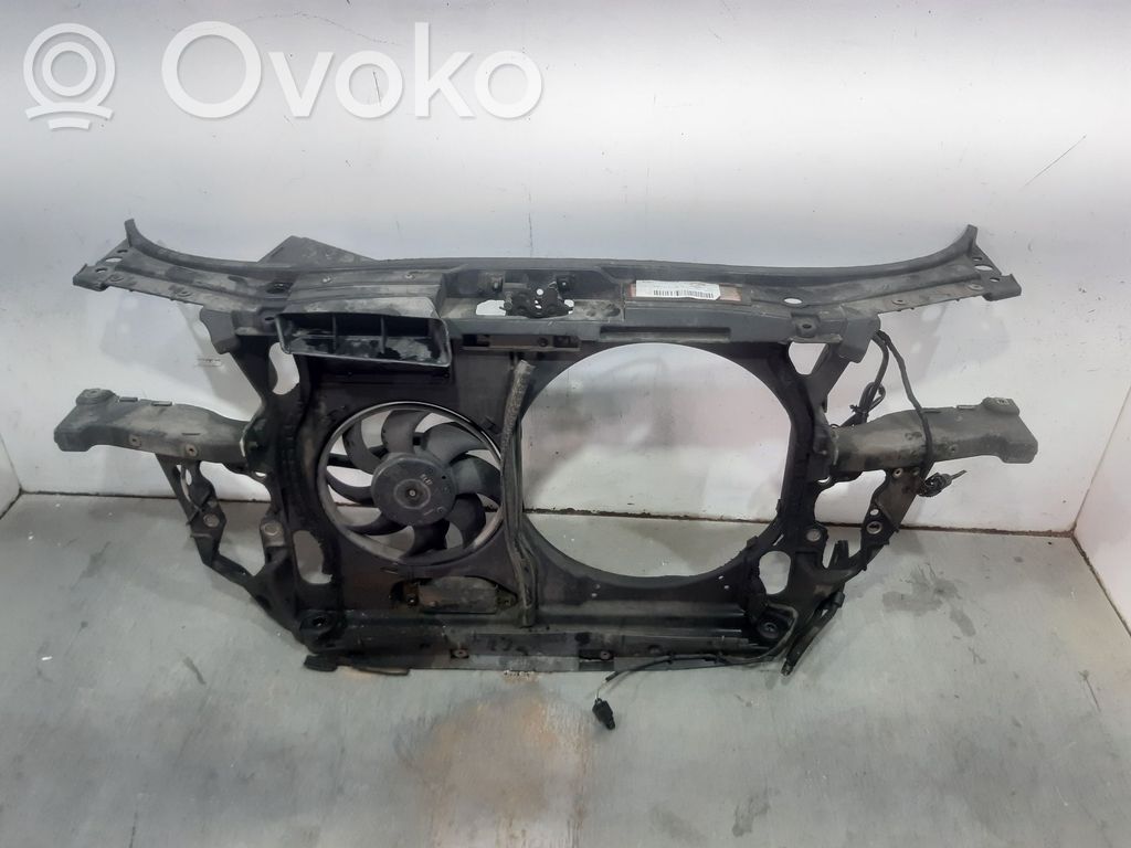 Audi A6 S6 C5 4B Radiatoru panelis 