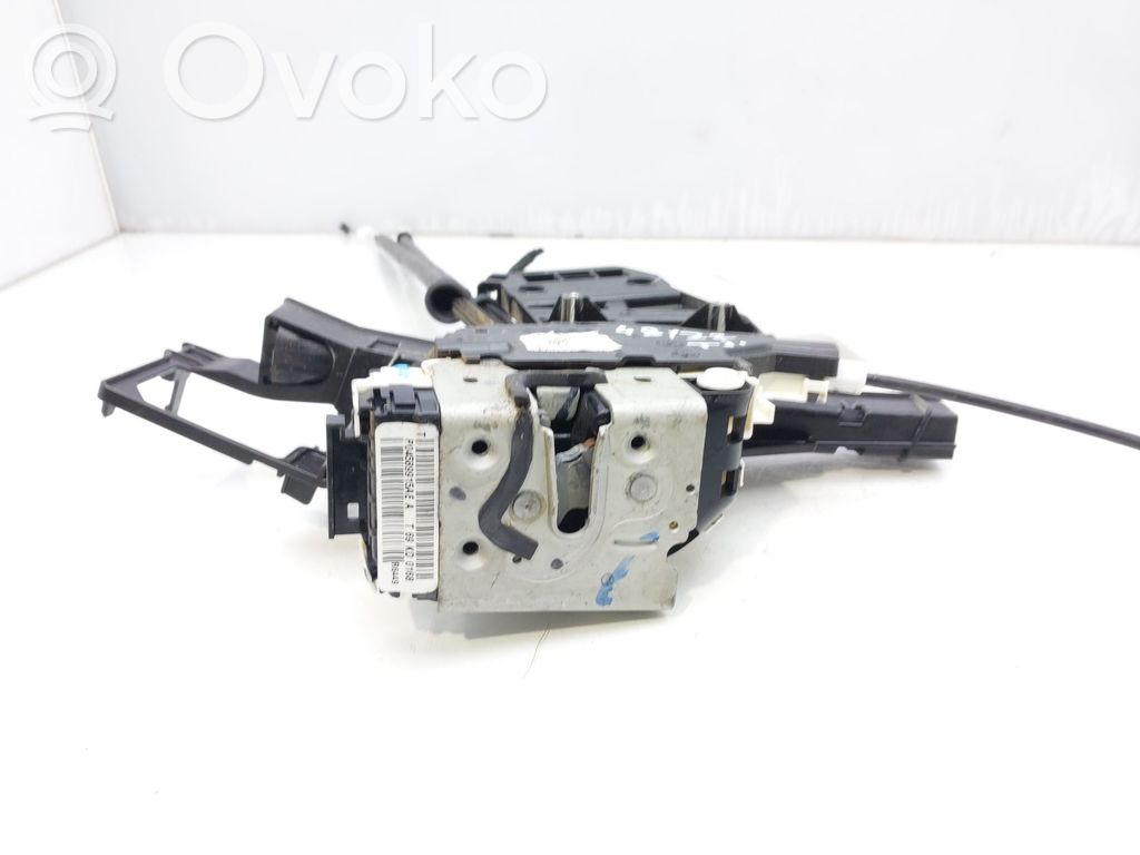 Jeep Compass Takaoven lukko 