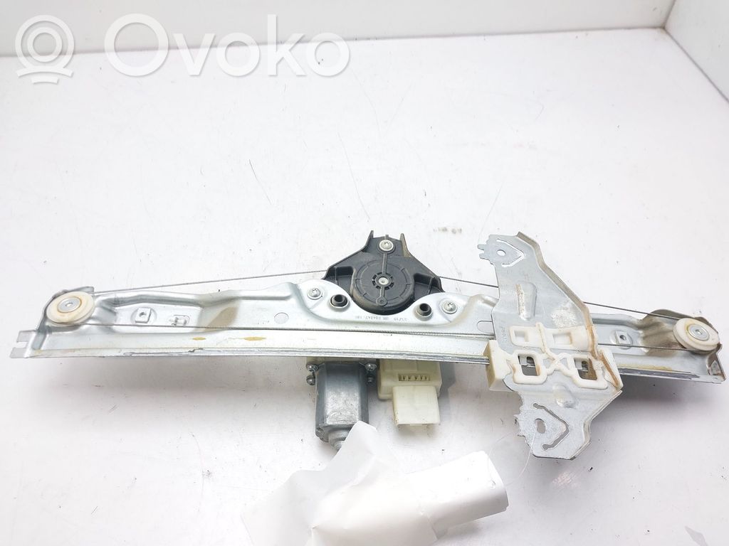 Nissan Qashqai Alzacristalli manuale della portiera posteriore