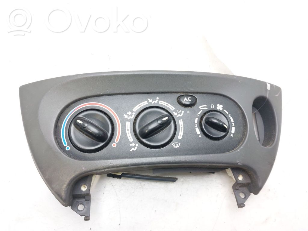 Renault Scenic I Climate control unit 